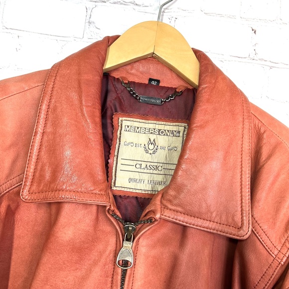 VINTAGE |•MEMBERS ONLY•| Totally 70s Brown! • 100% Leather Bomber Jacket - Picture 13 of 15